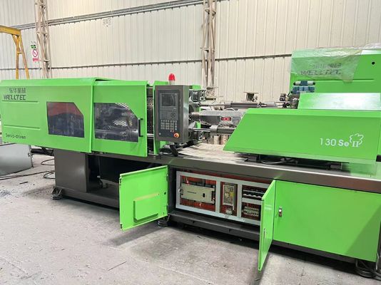 Используемая рабочим столом пластиковая точность Welltec 130Ton машины прессформы впрыски высокая